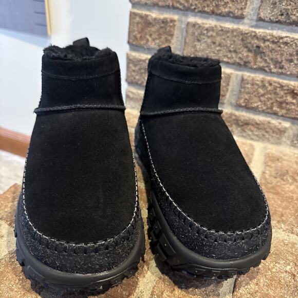 UGG Venture Daze Ultra Mini Black Men's Size 7/ Women’s 8 Boots 1158200 - Picture 11 of 16